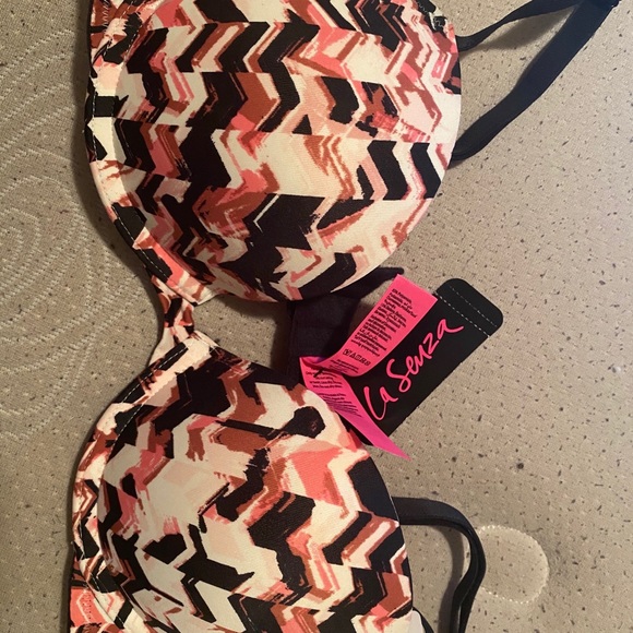 Used bras - Picture 3 of 5